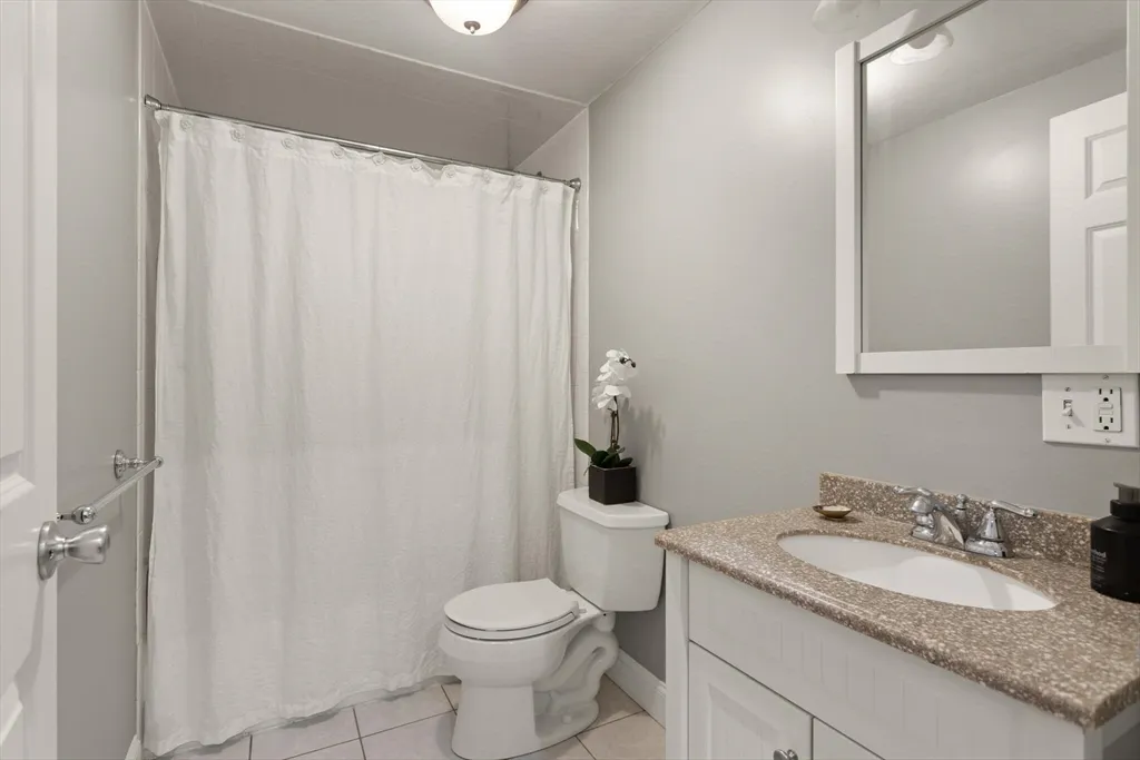 336 Saratoga St, East Boston