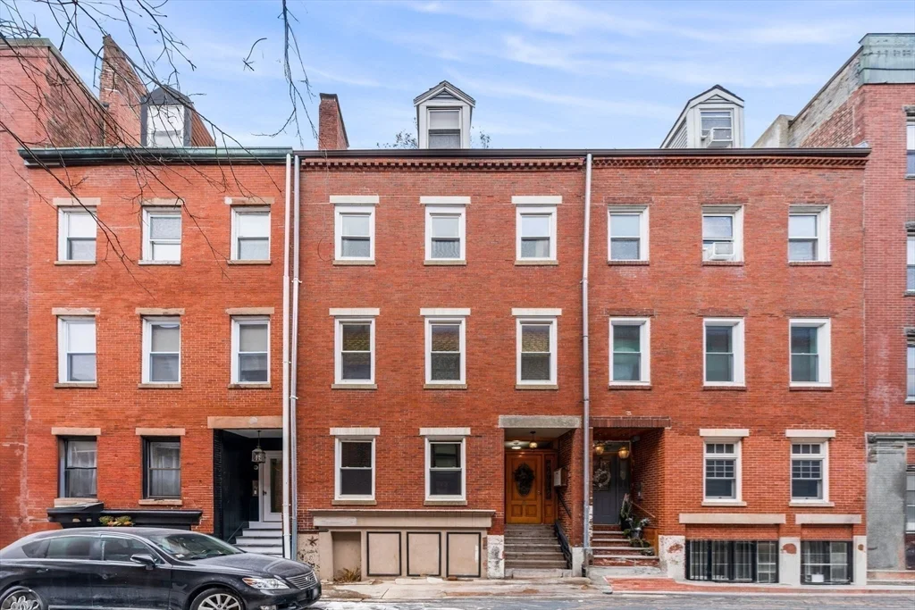 8 Moon St, North End