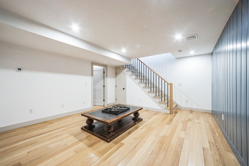 20 Fairmont St, Cambridgeport