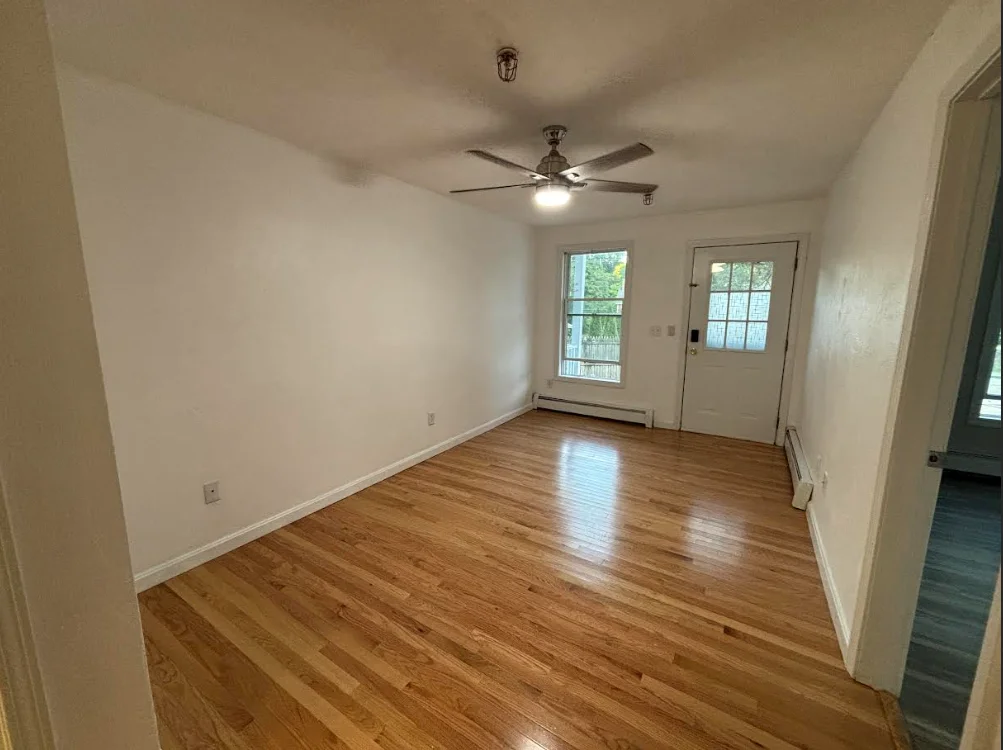 26 High St, Millbury