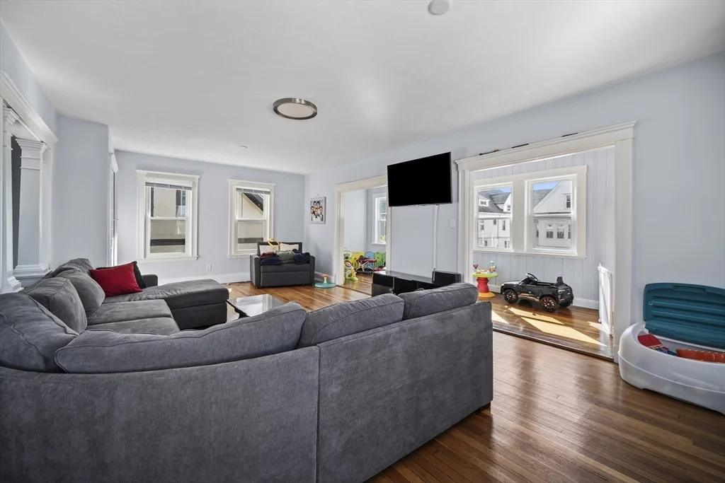 455 Broadway, Winter Hill