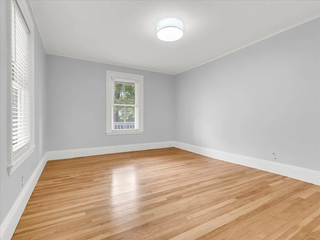 186 Main St, Cochituate