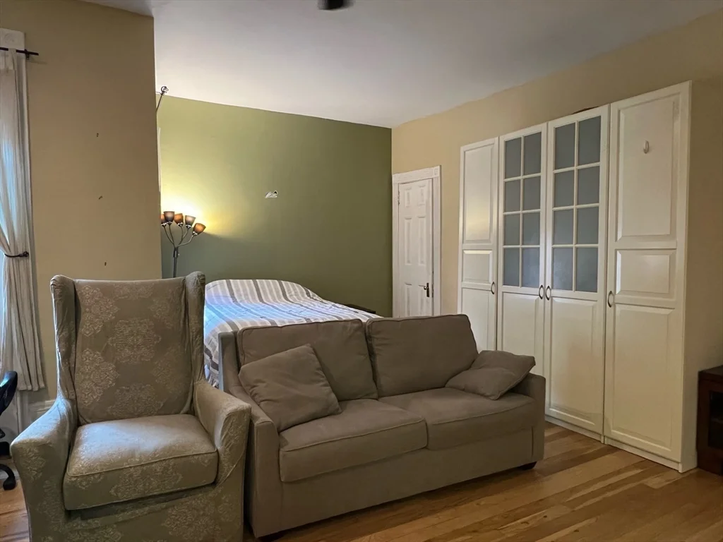 271 Dartmouth St, Back Bay