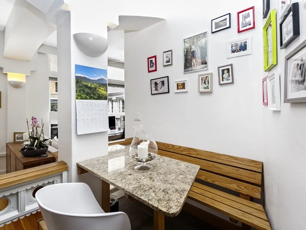 86 South, Leather District