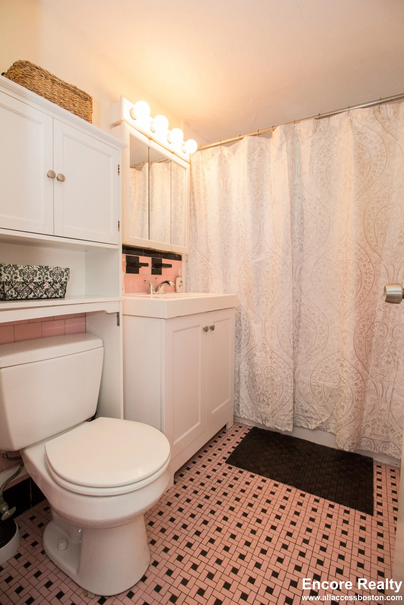 79 Chestnut St, Brookline