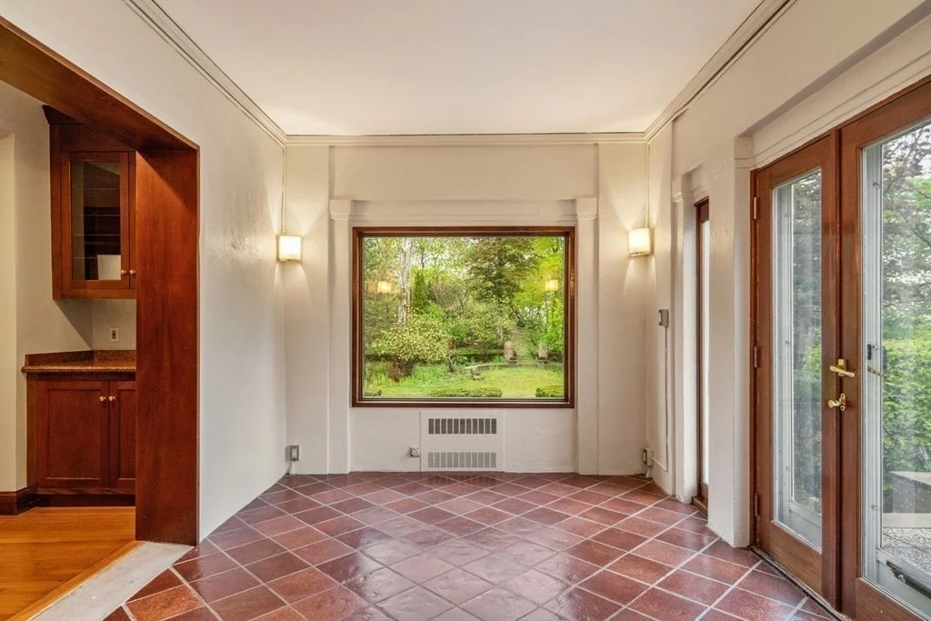 12 Summit Rd, Lexington