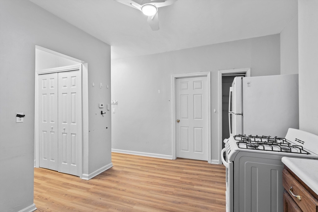 2 Powers Ct, North End