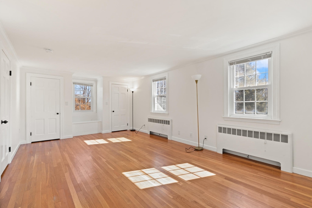 177 Main St, Wayland