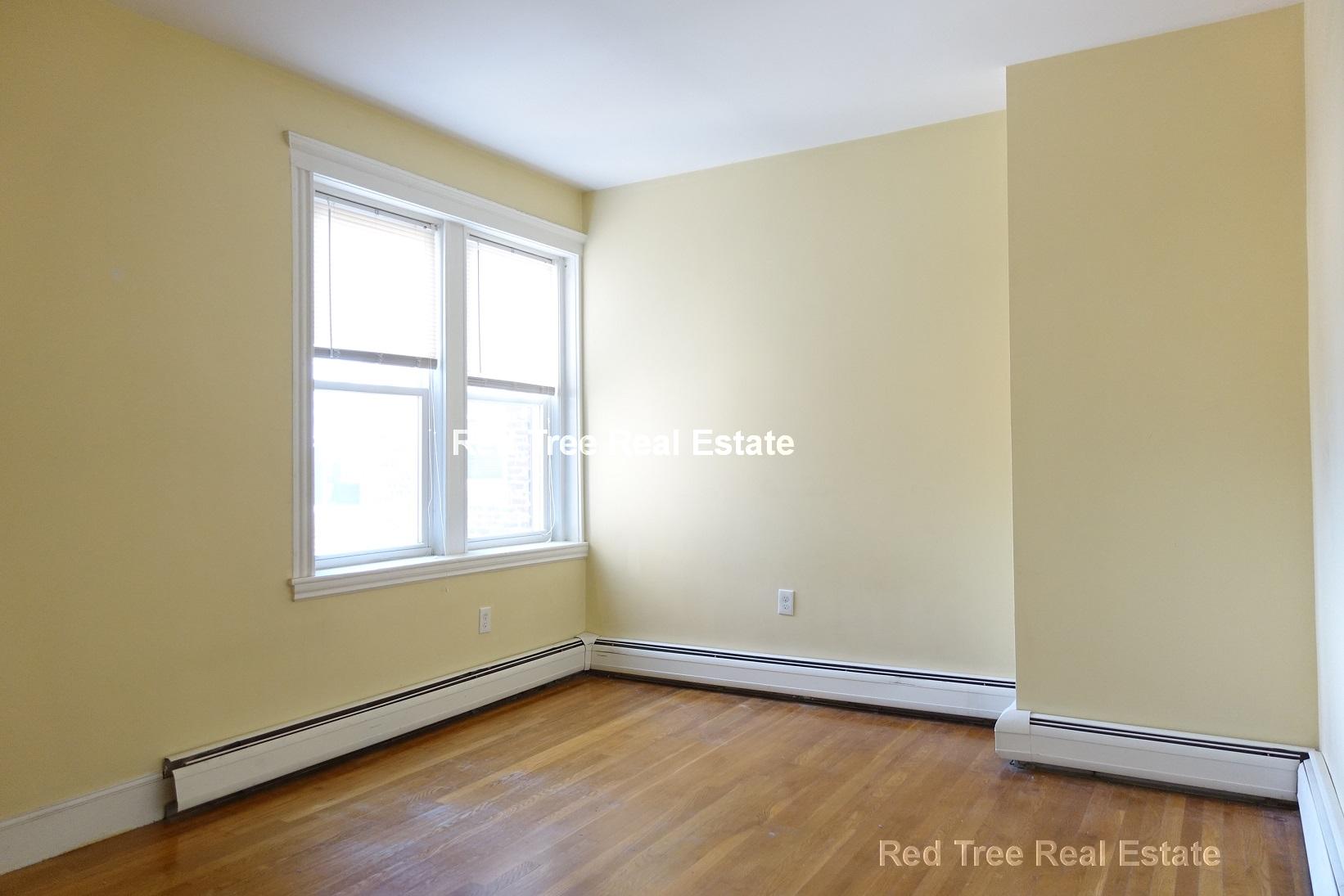 2009 Commonwealth Ave, Brighton