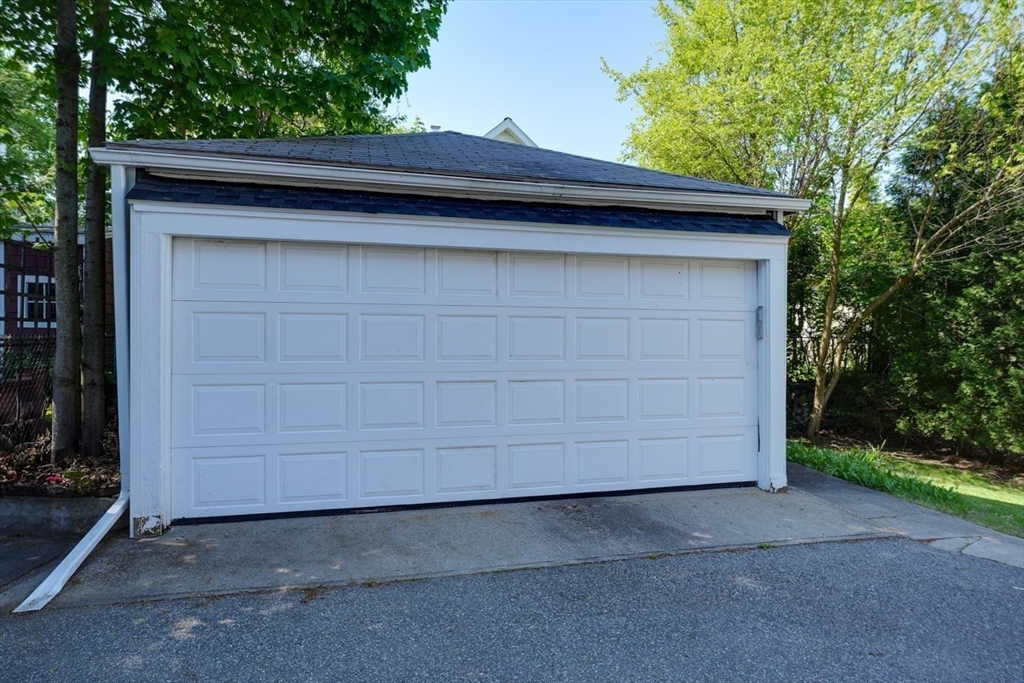 21 Fessenden Rd, Arlington