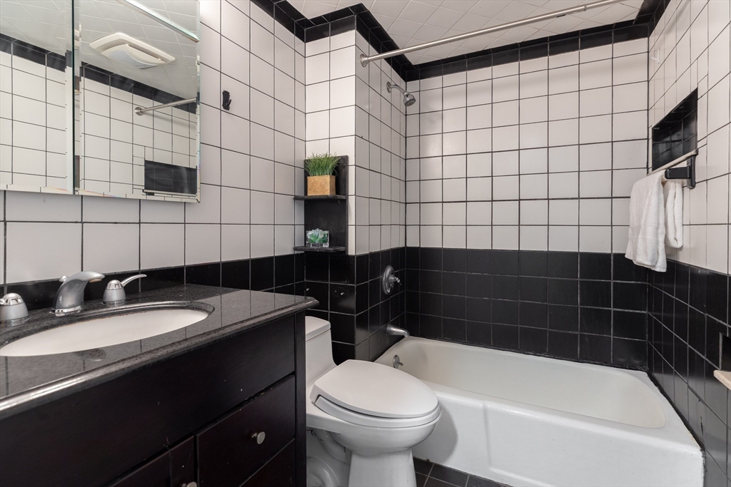 20 Gray St, South End