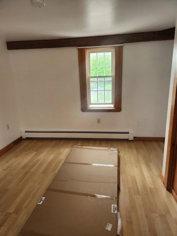 92 Main St, Hopkinton