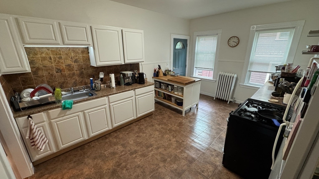 66 Hall Ave, Powder House Square