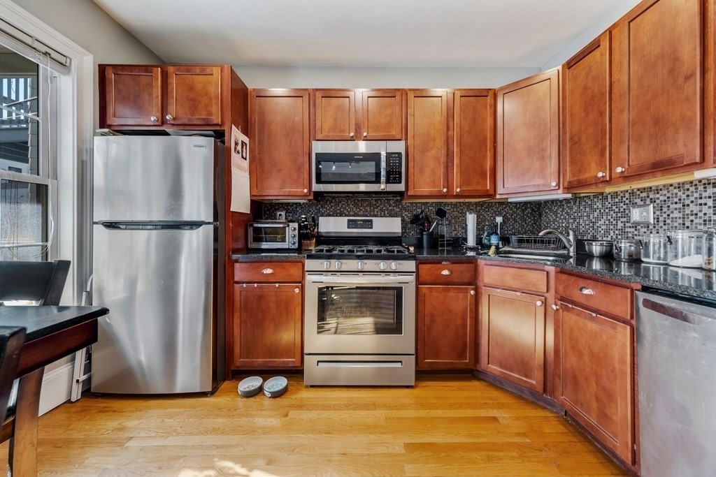 673 E 2nd St, South Boston