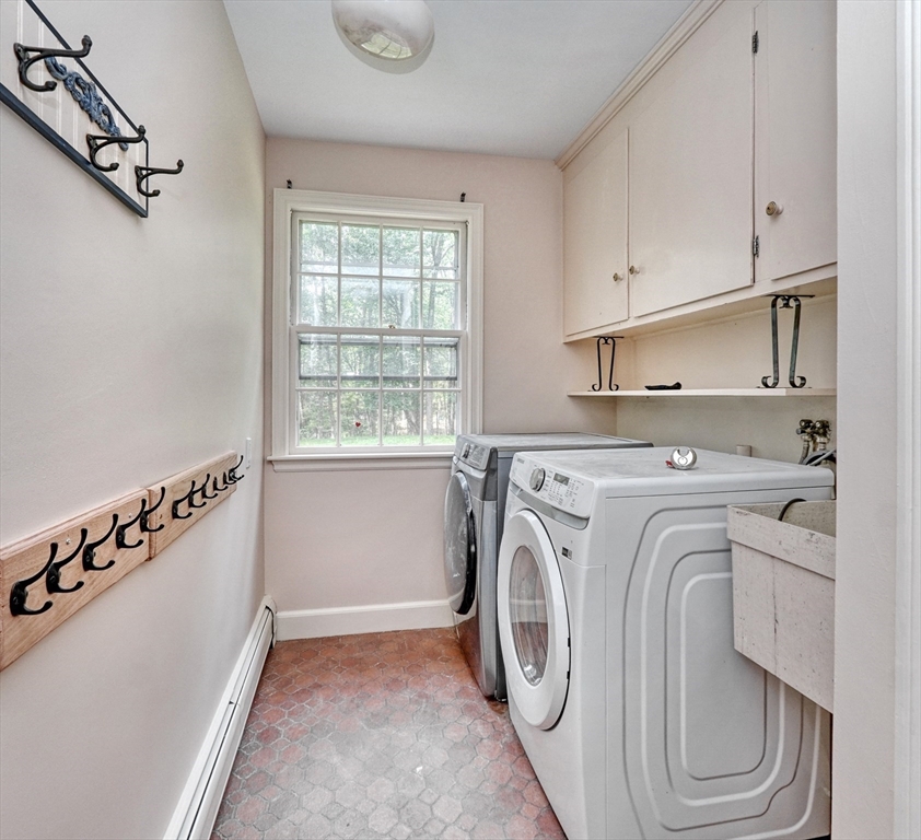 15 Goose Pond Rd, Lincoln