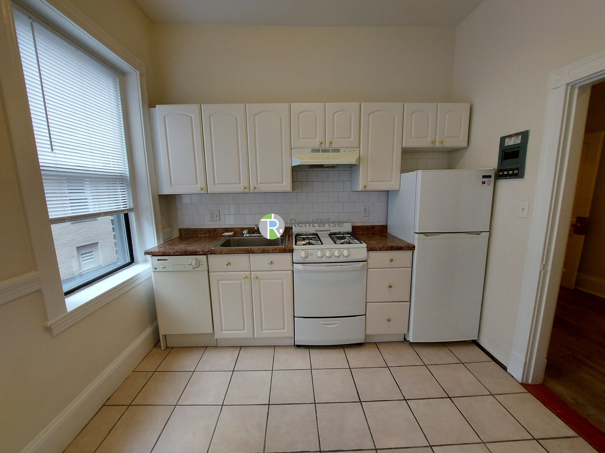 56 Gardner St, Allston