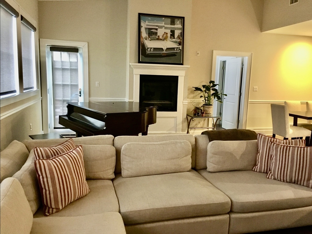 616 E 4th St, South Boston