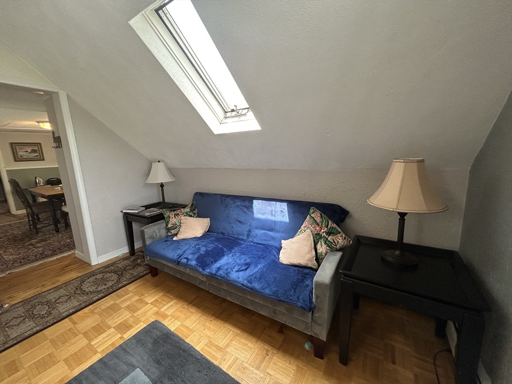 370 Main St, Winthrop