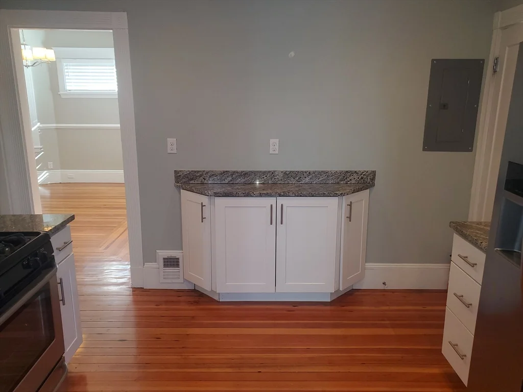 14 N Munroe Ter, Dorchester