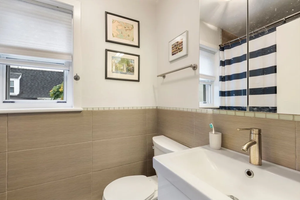 63 Bolton St, South Boston