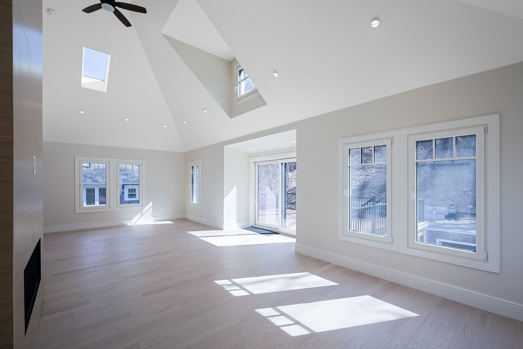 116 Columbia St, North Brookline