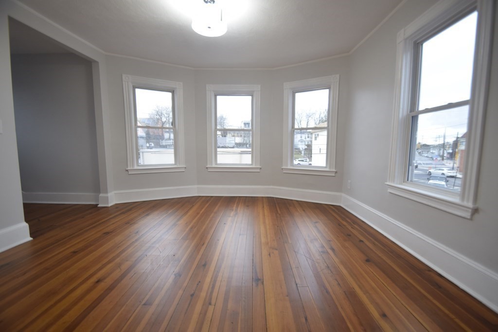 247 School St, Revere