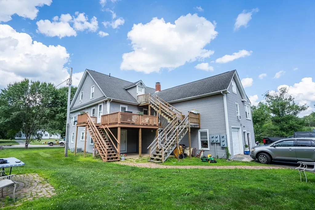 85 East Main St, West Brookfield