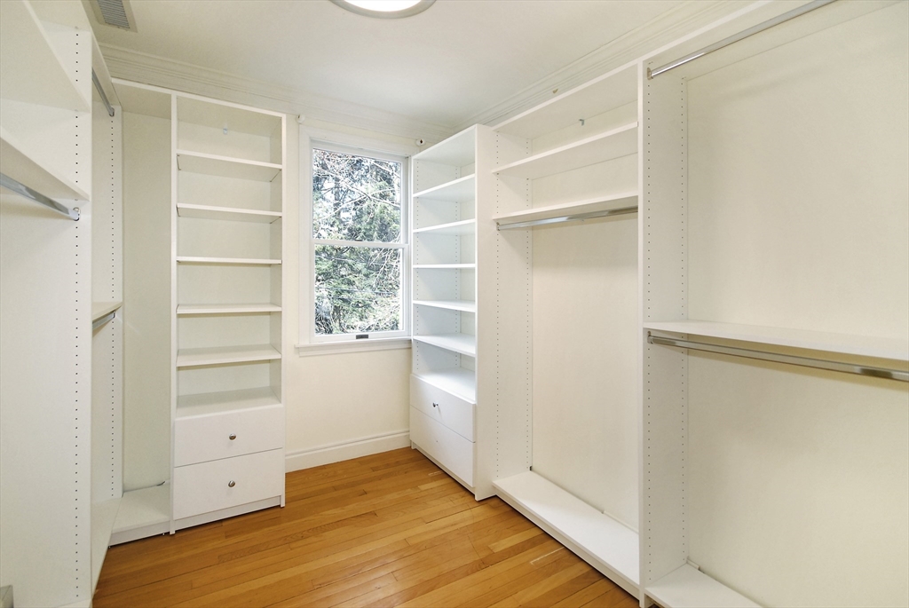 20 Blossom St, Lexington