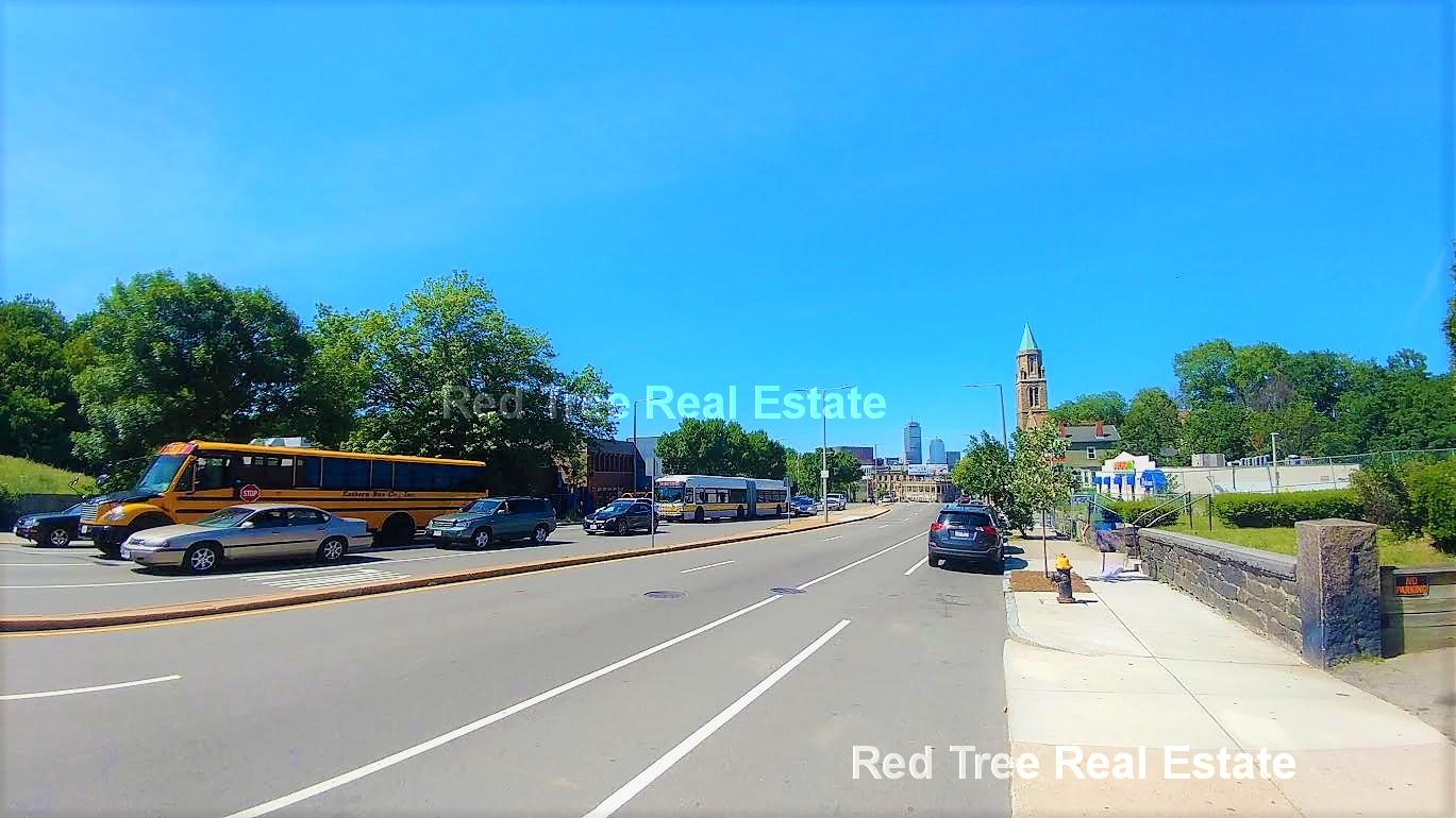 10 Moreland St, Roxbury