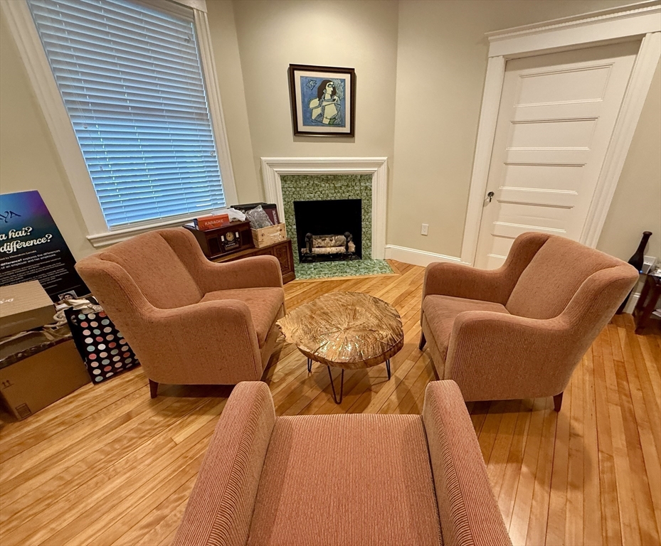 82 Lancaster Ter, Coolidge Corner