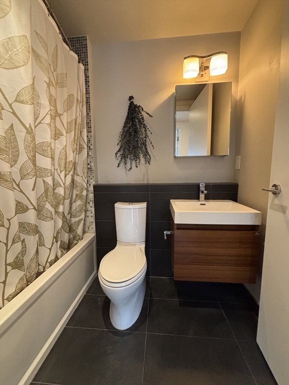 691 Massachusetts Ave, South End