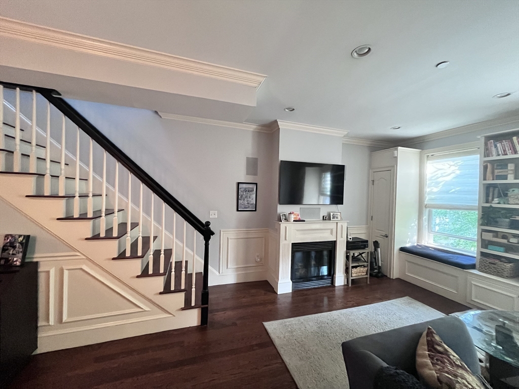 584 East 8th St, South Boston