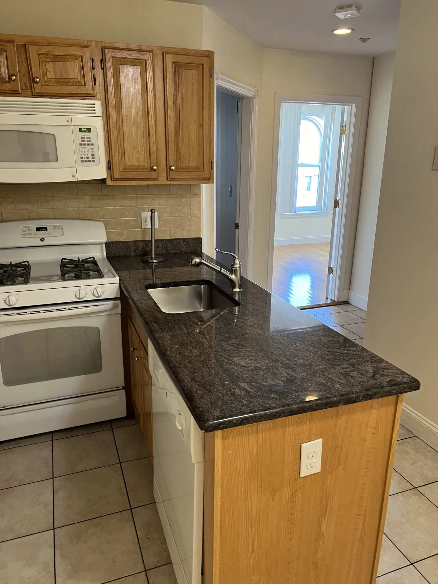 90 Westland Ave, Fenway