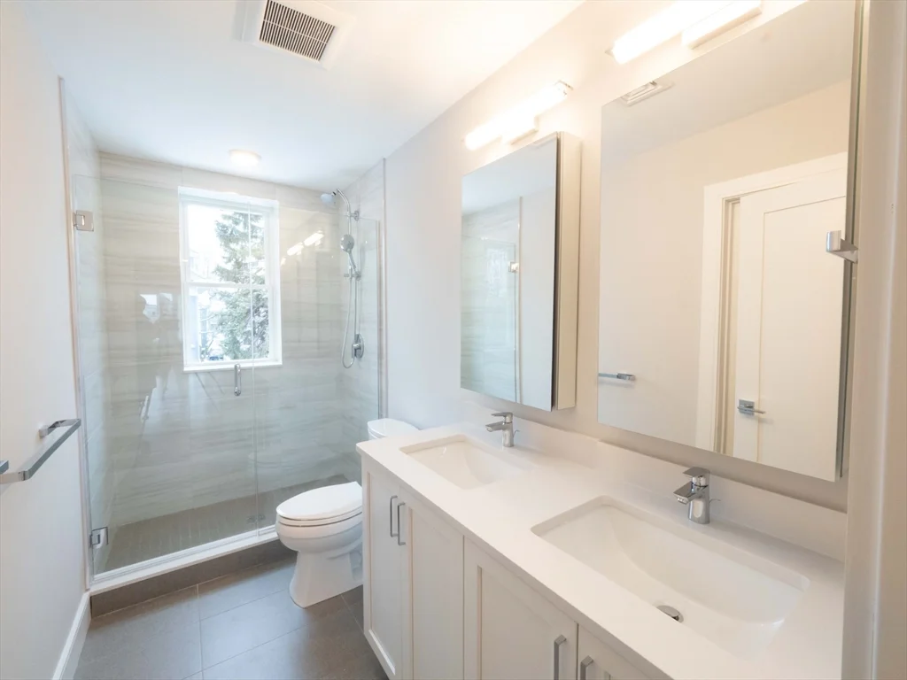 142 Coolidge St, Coolidge Corner