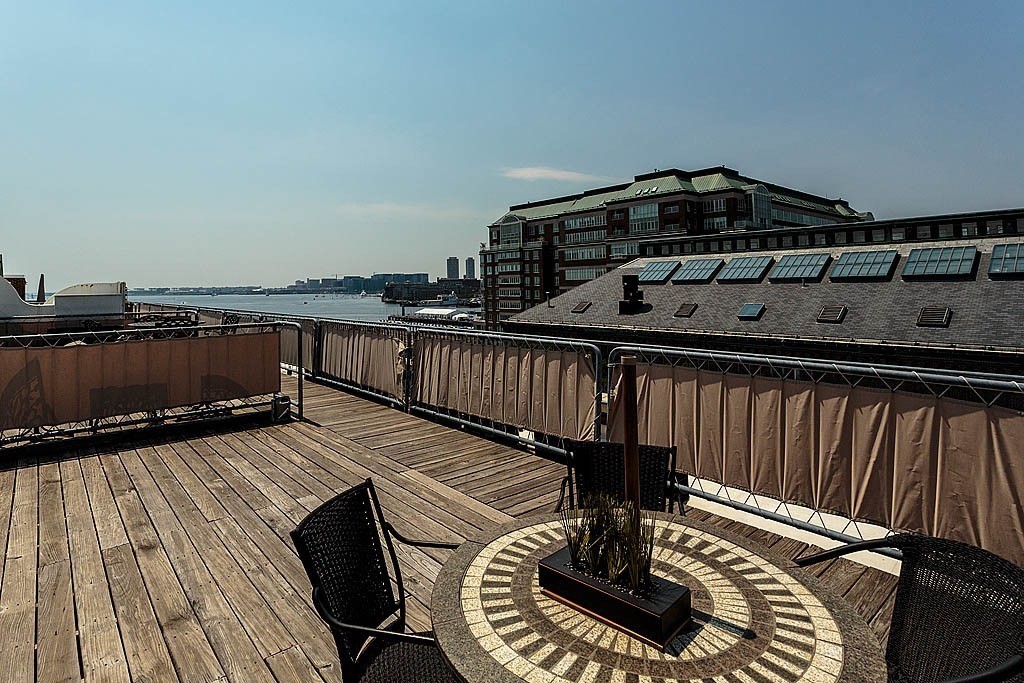 42 8th St, Charlestown