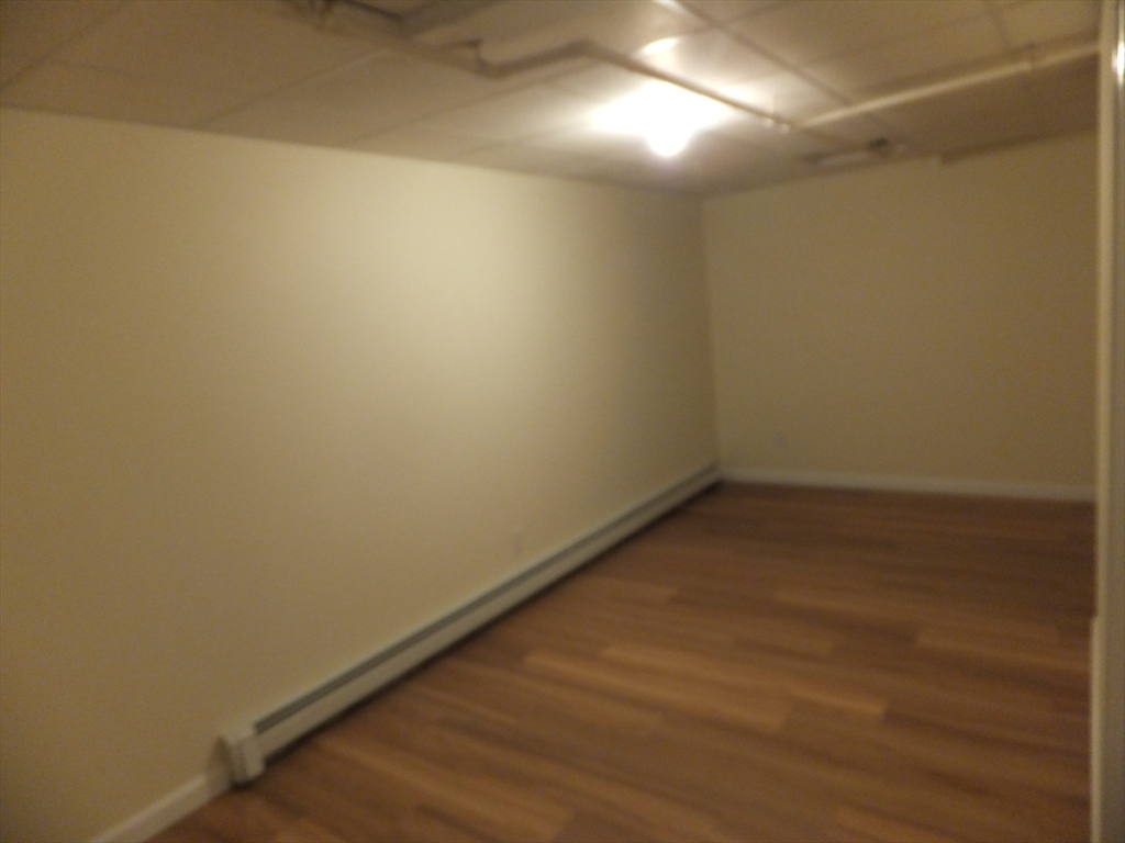 1581 Commercial St, Weymouth