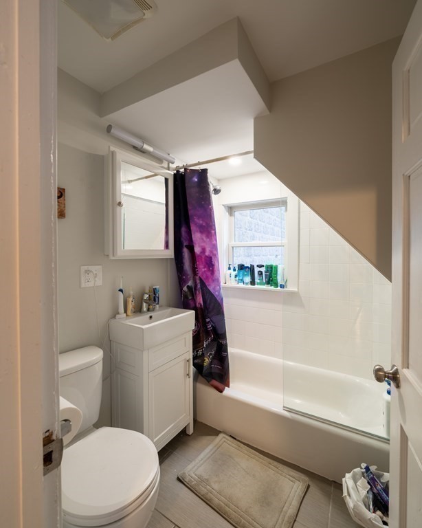 160 Dorchester St, South Boston