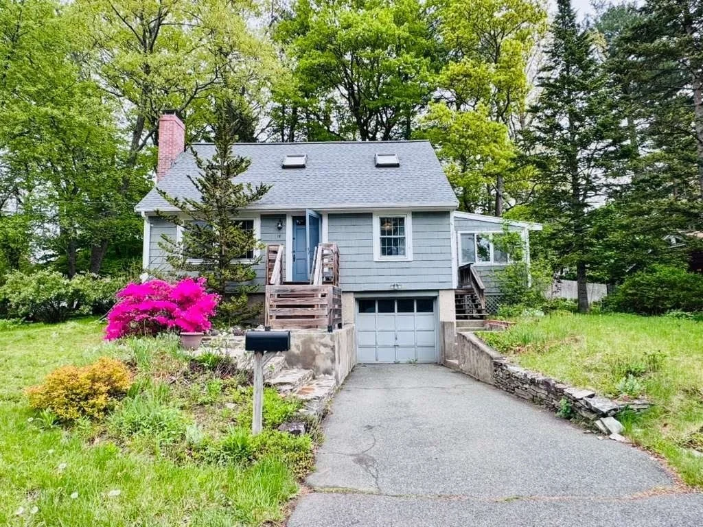 18 Lariviere Rd, Saxonville