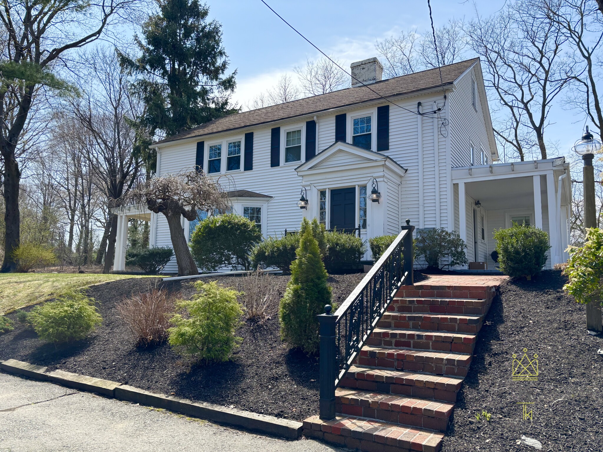 198 Wolcott Rd, Chestnut Hill