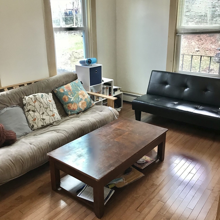 17 Carmel St, Mission Hill