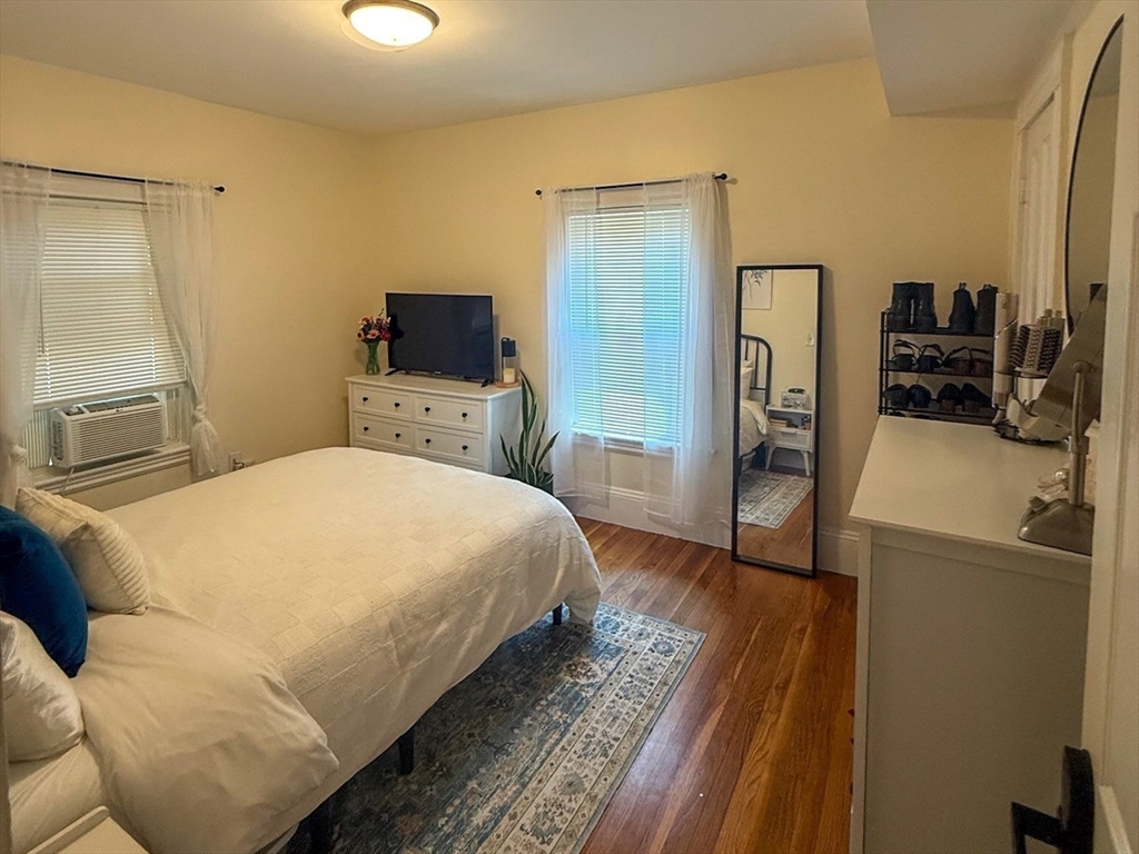 7 Dell St, East Somerville