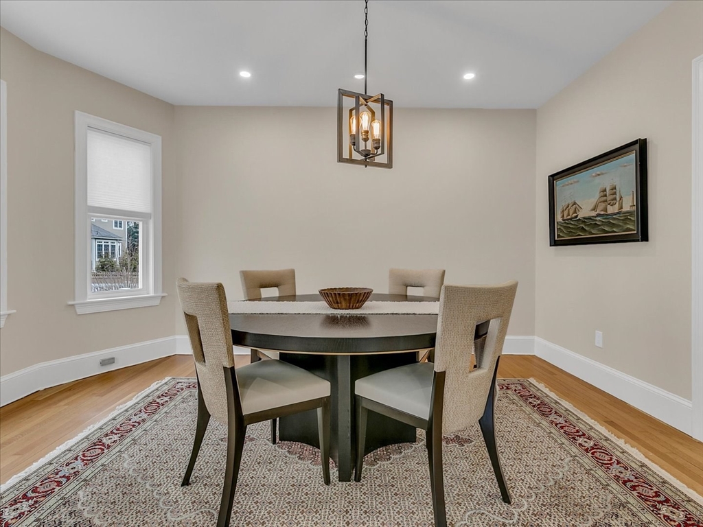 2031 Commonwealth Ave, Newton