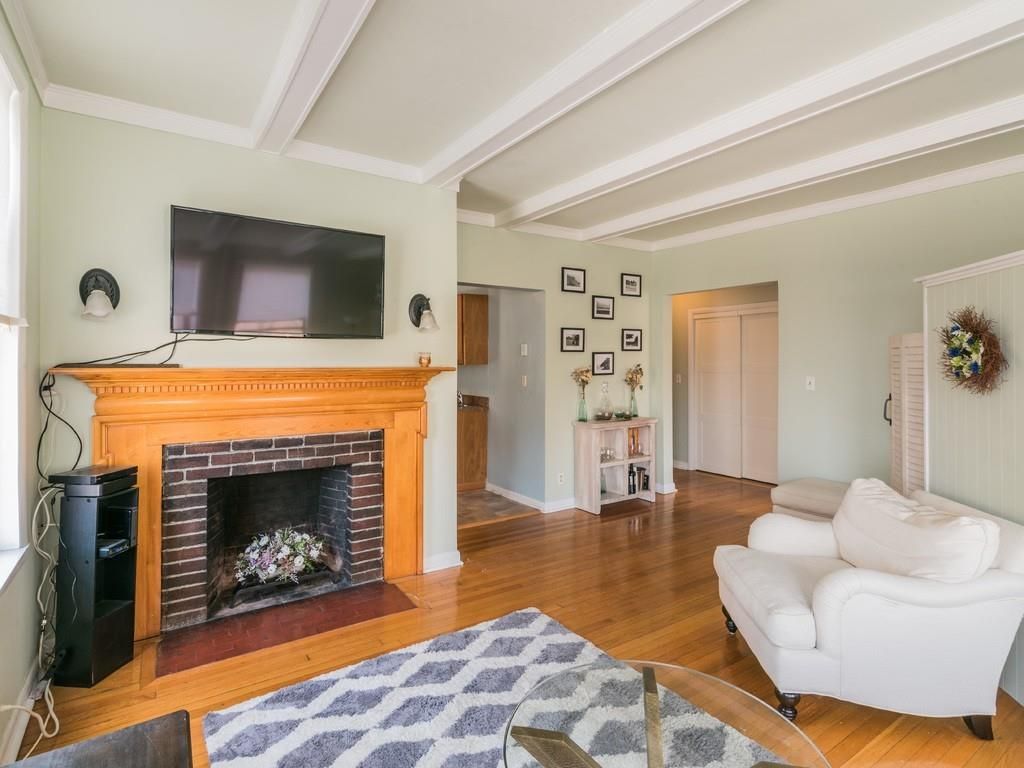 1 bed, 1 bath apartment for rent at 1480 Commonwealth Ave Unit 1B, Brighton — photo 2 of 14