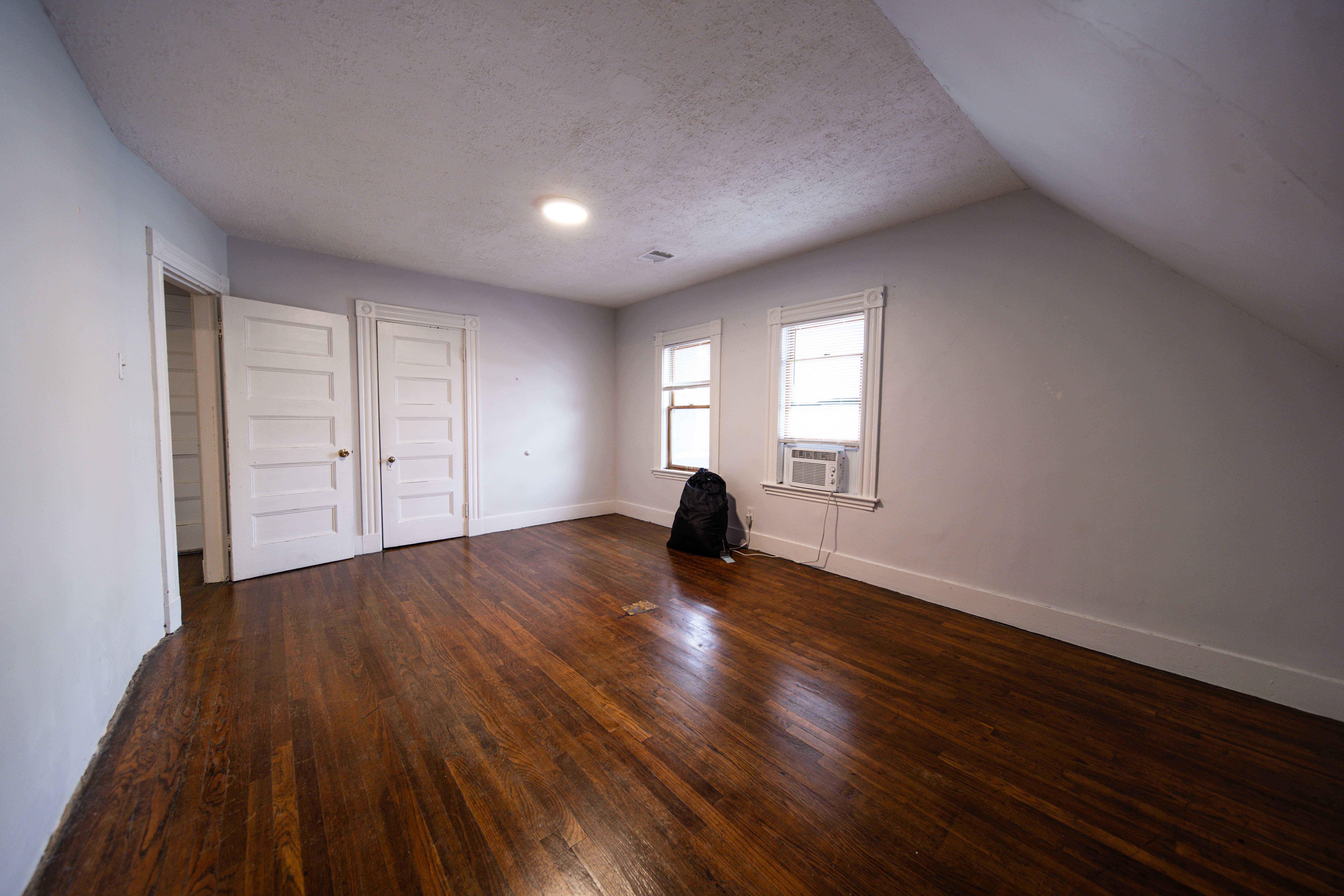 2 bed, 1 bath apartment for rent at 8 Dennison St Unit 3, Roxbury — photo 5 of 22