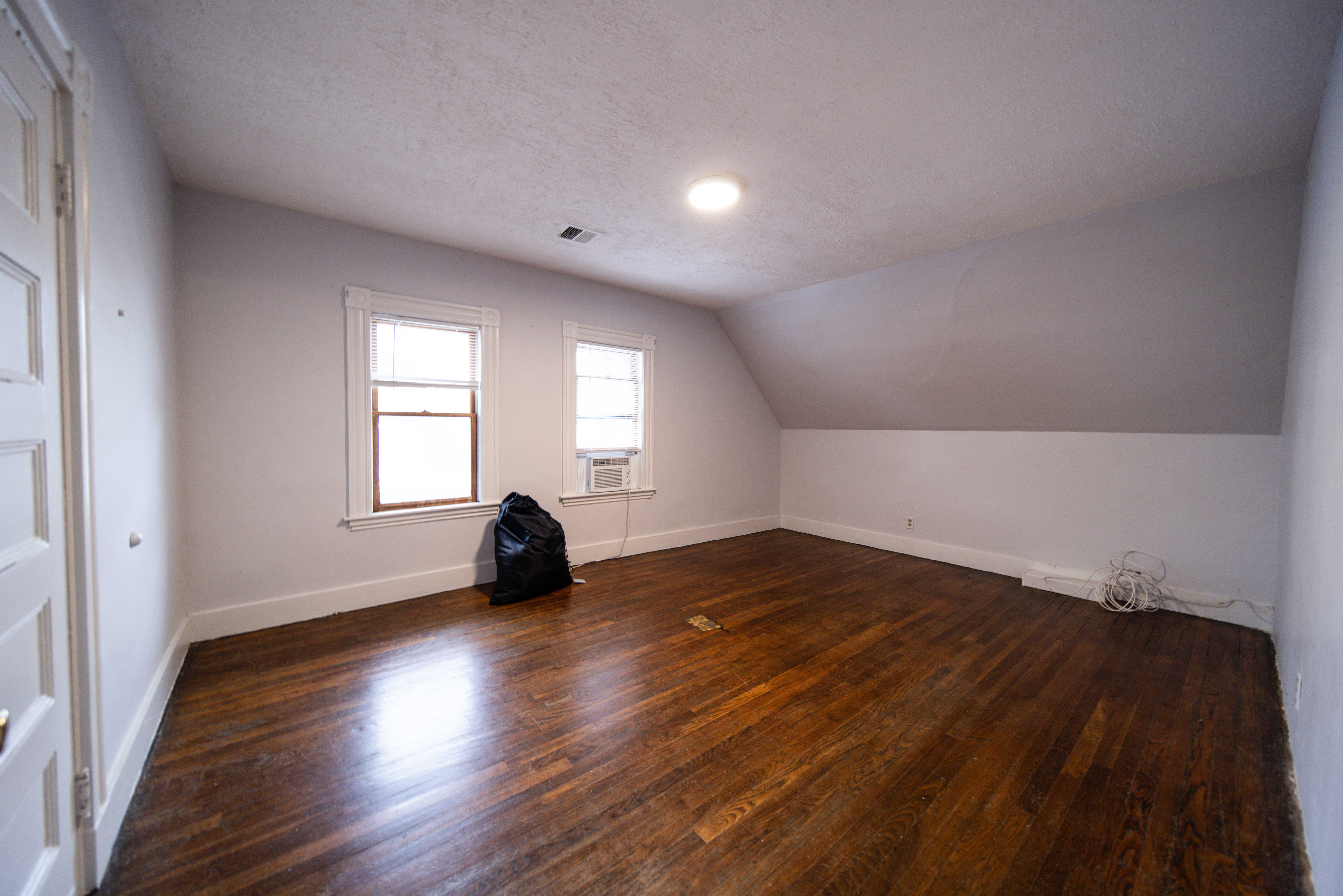 2 bed, 1 bath apartment for rent at 8 Dennison St Unit 3, Roxbury — photo 4 of 22