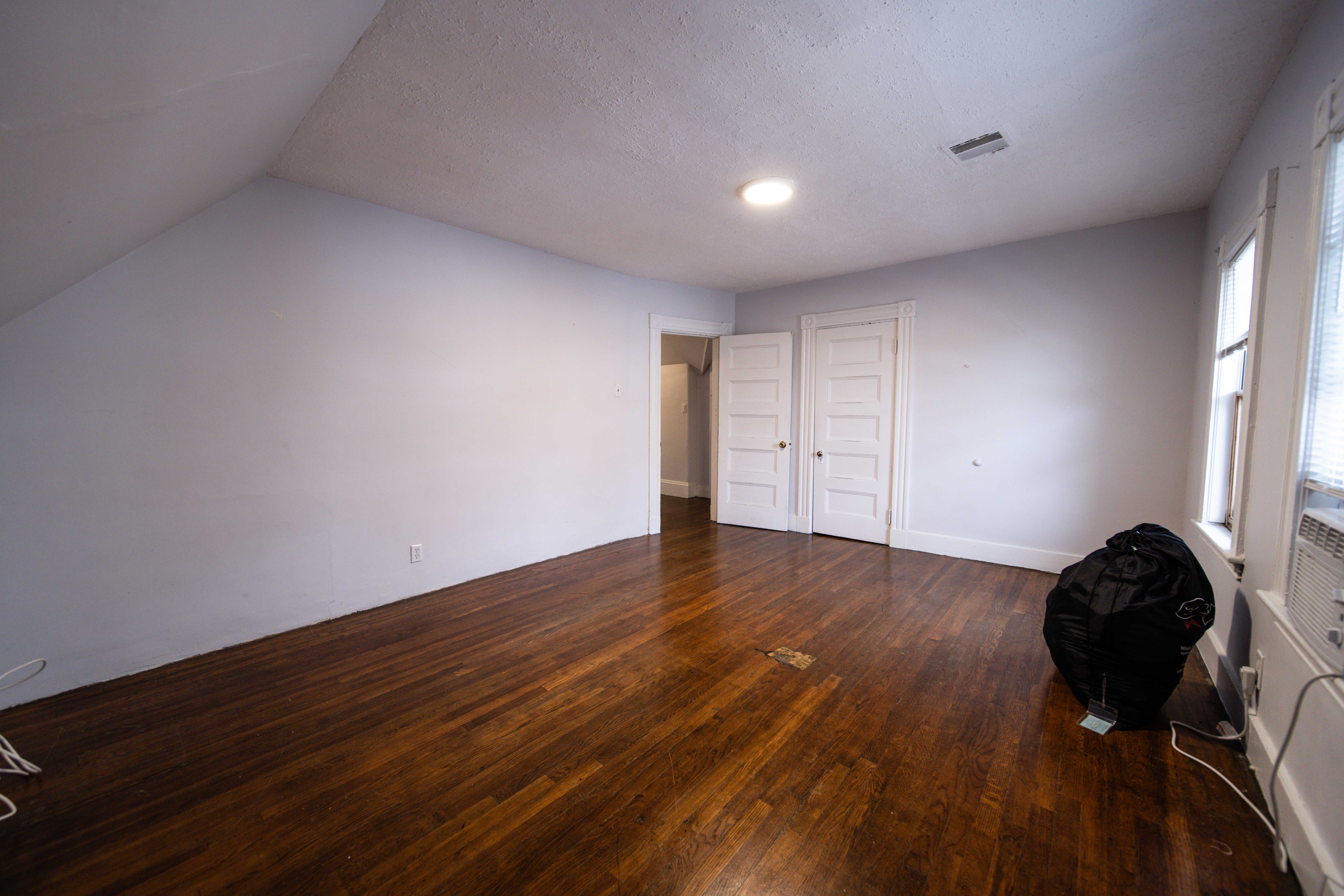 2 bed, 1 bath apartment for rent at 8 Dennison St Unit 3, Roxbury — photo 6 of 22