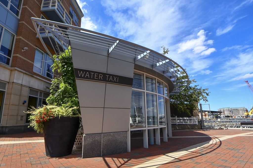 386 Commercial St, North End