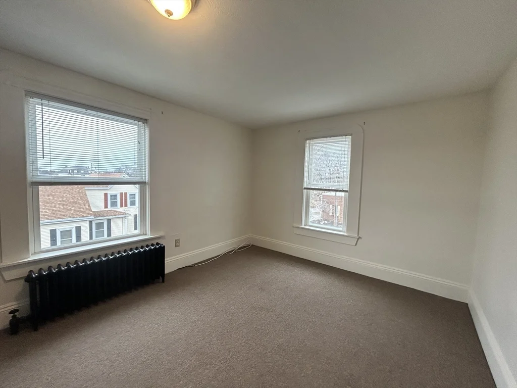 67 Pleasant St, Columbian Square