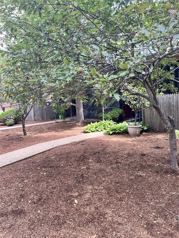 10 Weston Ave, Quincy