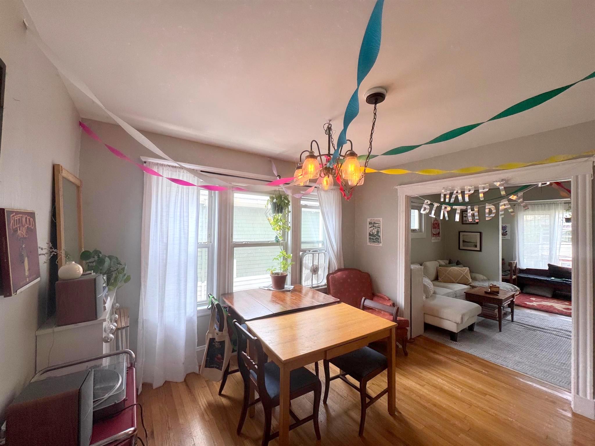 16 Corinthian Rd, Tufts